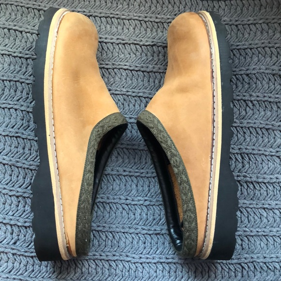 955 Originals Women’s 9 Mens 7 Slip On Clogs Otter - Picture 3 of 8